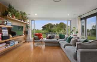 30 Orchard East Road, Ngatea