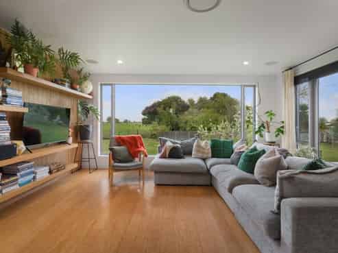 30 Orchard East Road, Ngatea