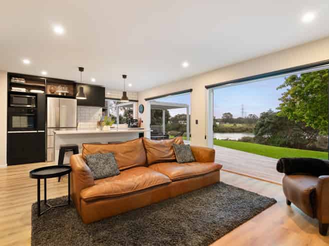 27A Challinor Street, Pakuranga