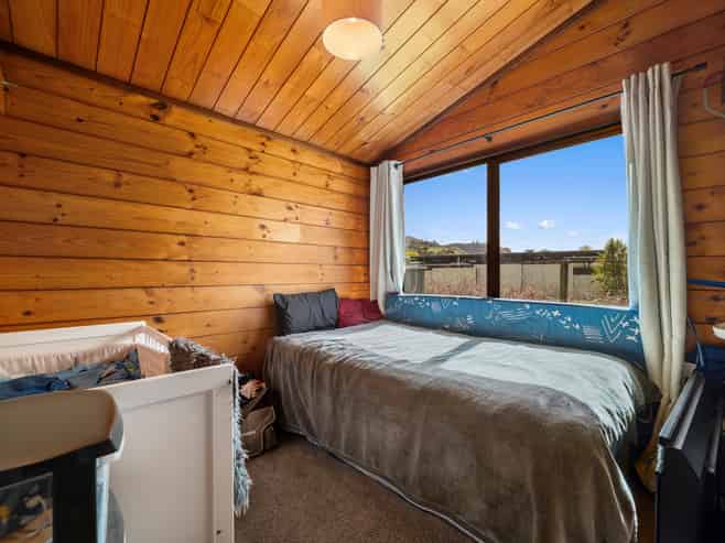 24A Barnard Road, Fairy Springs