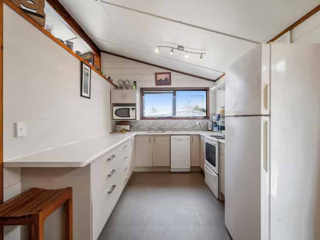 24A Barnard Road, Fairy Springs