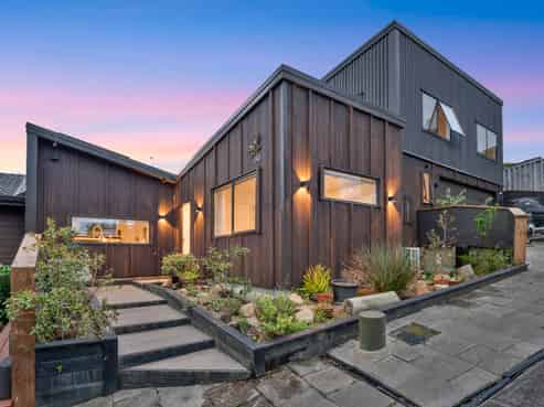 25B Deverell Place, Northcross