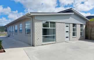 31 Percy Kinsman Crescent, Riverstone Terraces