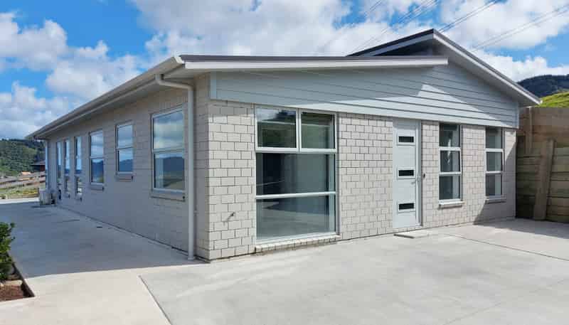 31 Percy Kinsman Crescent, Riverstone Terraces