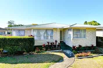 8 Staverton Crescent, Mangere