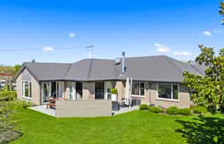 11 Rose Street, Springlands