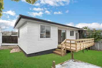 2/34 Plumley Crescent, Mangere