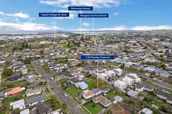 2/34 Plumley Crescent, Mangere