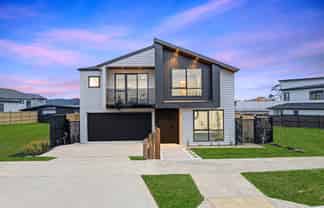 9  Catalina Avenue, Karaka