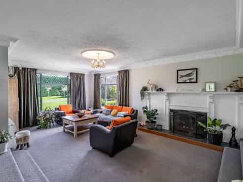 268 West Plains School Road, West Plains