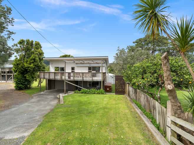 12 Omutu Street, Oakura
