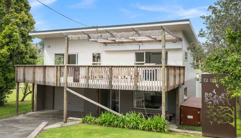 12 Omutu Street, Oakura
