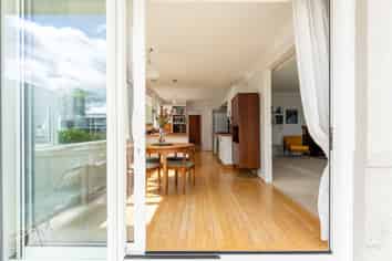 10a Wharfdale Street, Macandrew Bay