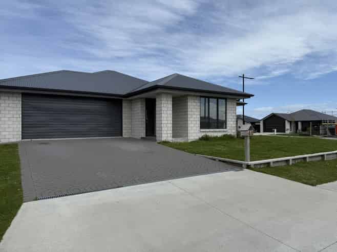 40 Maunganamu Drive, Wharewaka