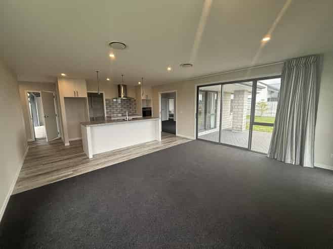 40 Maunganamu Drive, Wharewaka