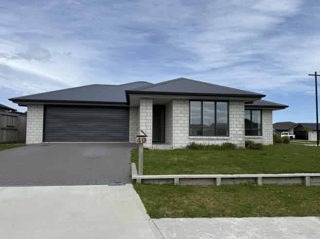 40 Maunganamu Drive, Wharewaka