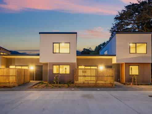 14/4; 15/4 Tawhai Street, Stokes Valley