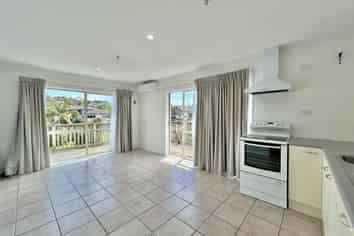 2/54 Regency Park Drive, Gulf Harbour