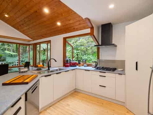 109 Huia Road, Titirangi