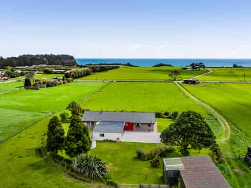 196 Mokau Road, Urenui