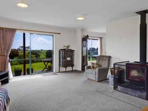 196 Mokau Road, Urenui