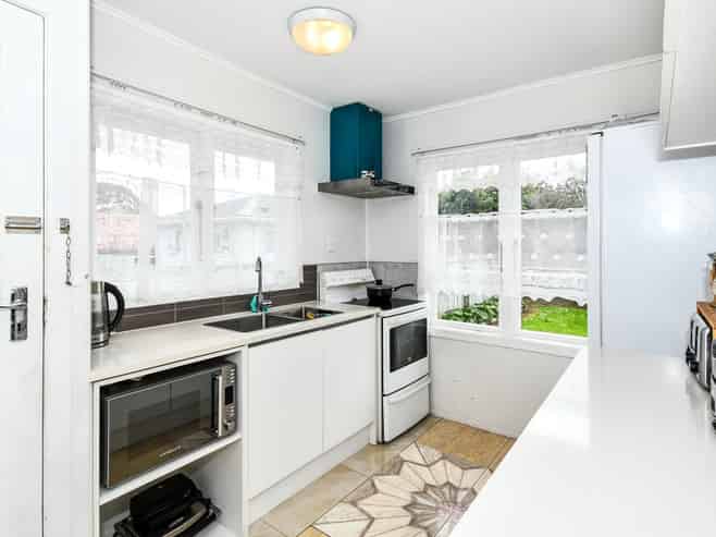 94 Hills Road, Otara