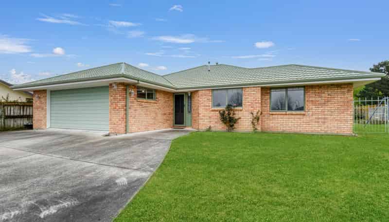 30 Strachan Way, Highbury