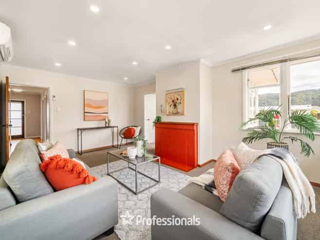 1110 High Street, Taita