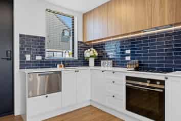6/196 Hills Road, EDGEWARE