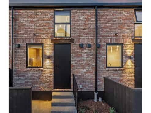 6/196 Hills Road, Edgeware