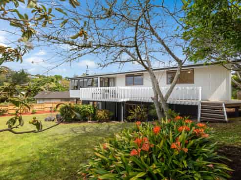 18 Macnay Way, Murrays Bay