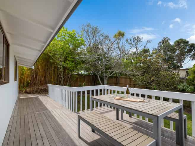 18 MacNay Way, Murrays Bay
