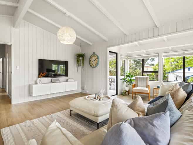 18 MacNay Way, Murrays Bay
