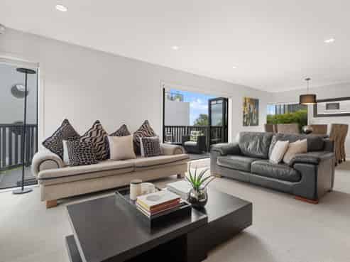 2/48 Te Arawa Street, Orakei