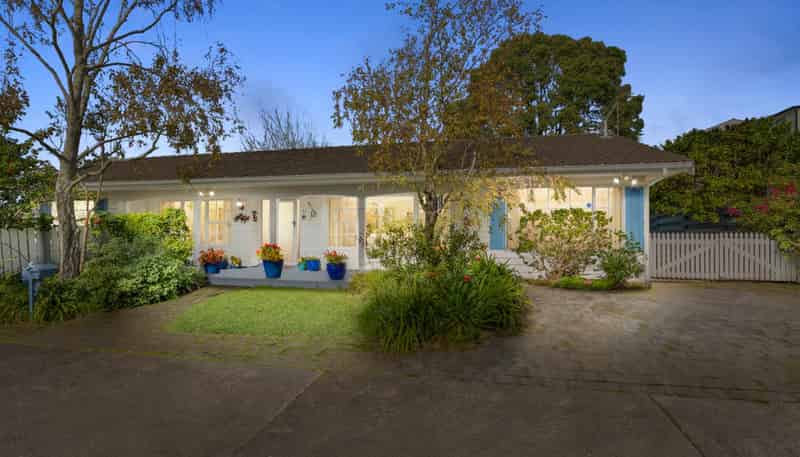 33 Glenmore Road, Sunnyhills
