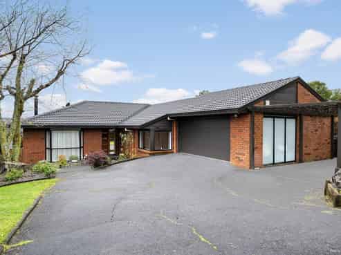 15 Orangewood Drive, Northpark