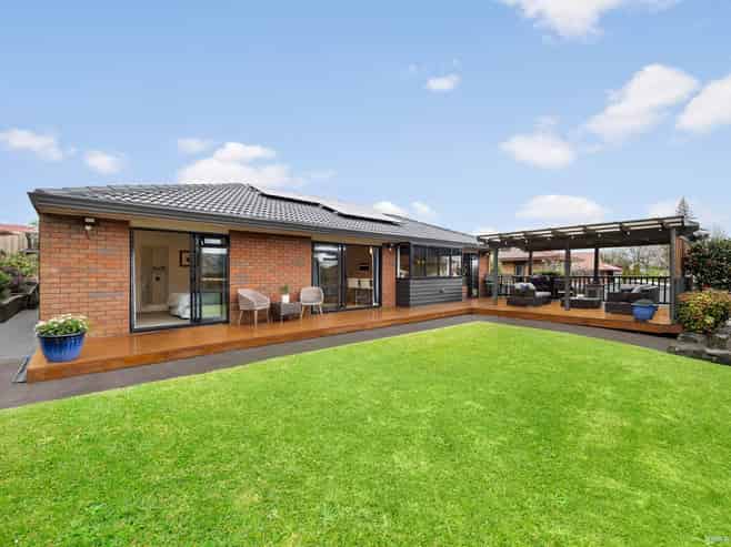 15 Orangewood Drive, Northpark