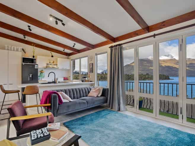 3/6 Suburb Street, Queenstown
