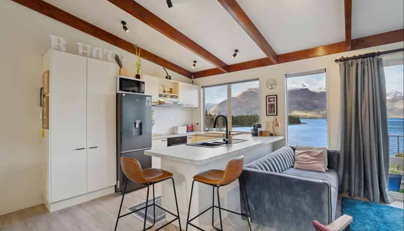 3/6 Suburb Street, Queenstown