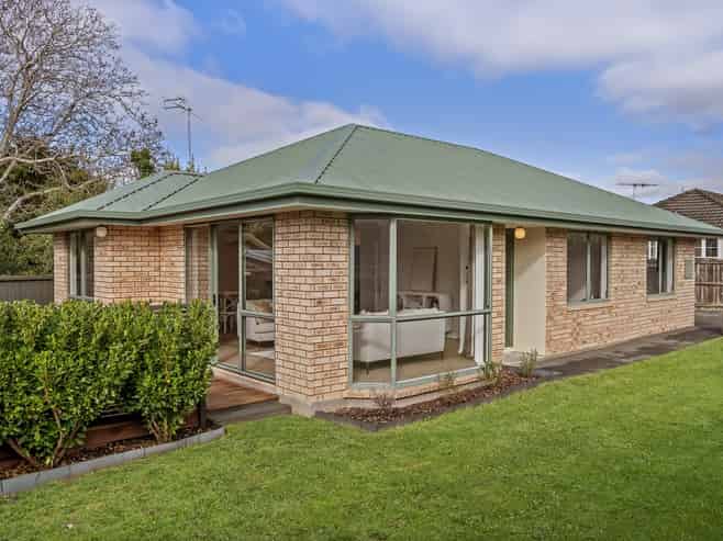 14A Larch Place, Casebrook