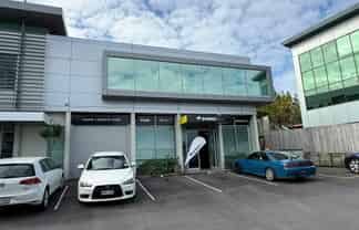 Office + small warehouse 202sqm