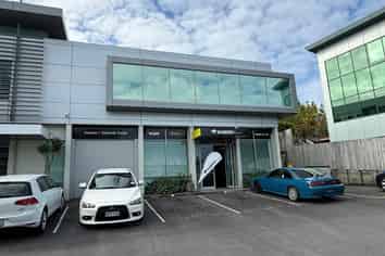 Office + small warehouse 202sqm