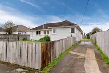 33 Eureka Street, Aranui