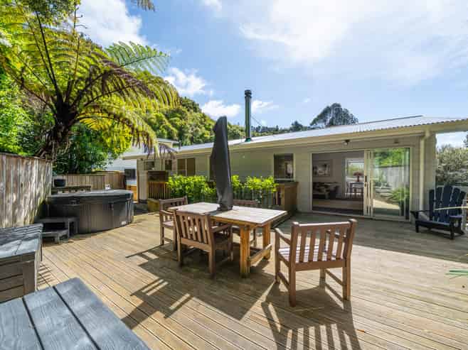 20 Westhaven Drive, Tawa
