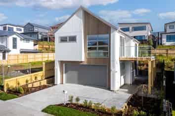 6 Pakirikiri Street, Long Bay