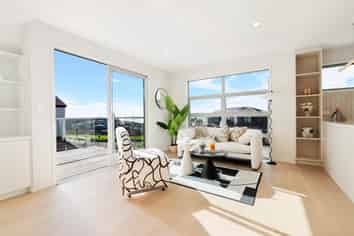 6 Pakirikiri Street, Long Bay