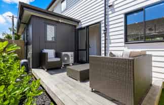 39B Waddell Avenue, Point England
