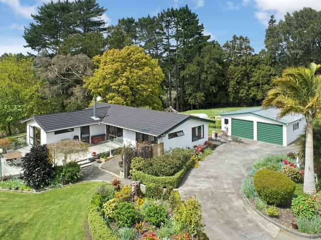 212B Glenbrook Beach Road, Glenbrook