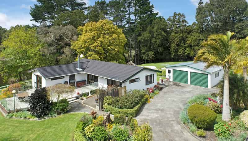 212B Glenbrook Beach Road, Glenbrook