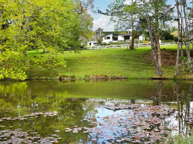 212B Glenbrook Beach Road, Glenbrook
